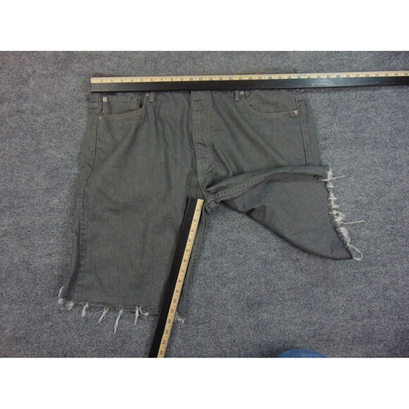 Levis 569 Jean Shorts Mens 42 Gray Loose Straight Denim Short Pants - Picture 4 of 10